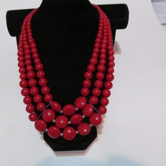Charming Charlie 3 strand red bead statement necklace - Picture 1 of 2